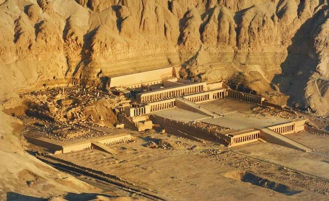 храм царицы хатшепсут в дейр эль бахри