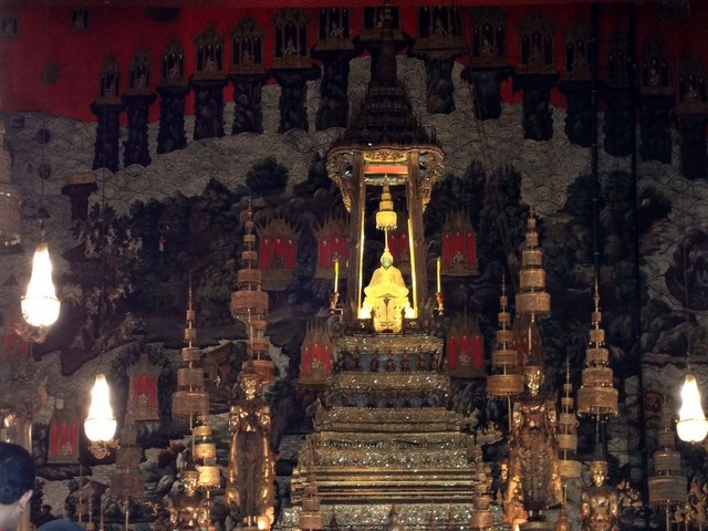 храм изумрудного будды